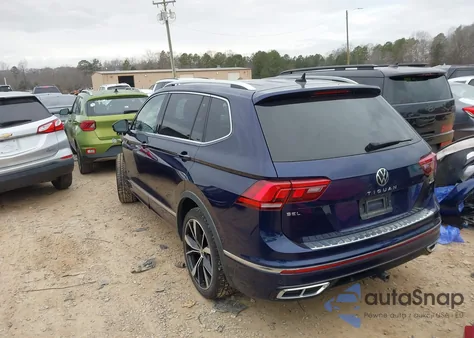 2022 Volkswagen Tiguan 2.0T Sel R-Line z USA, uszkodzony, nr VIN 3VV4B7AX1NM069415